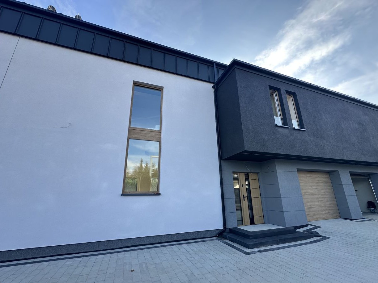 Atrakcyjna nieruchomość – dom z ogródkiem i garażem w świetnej cenie