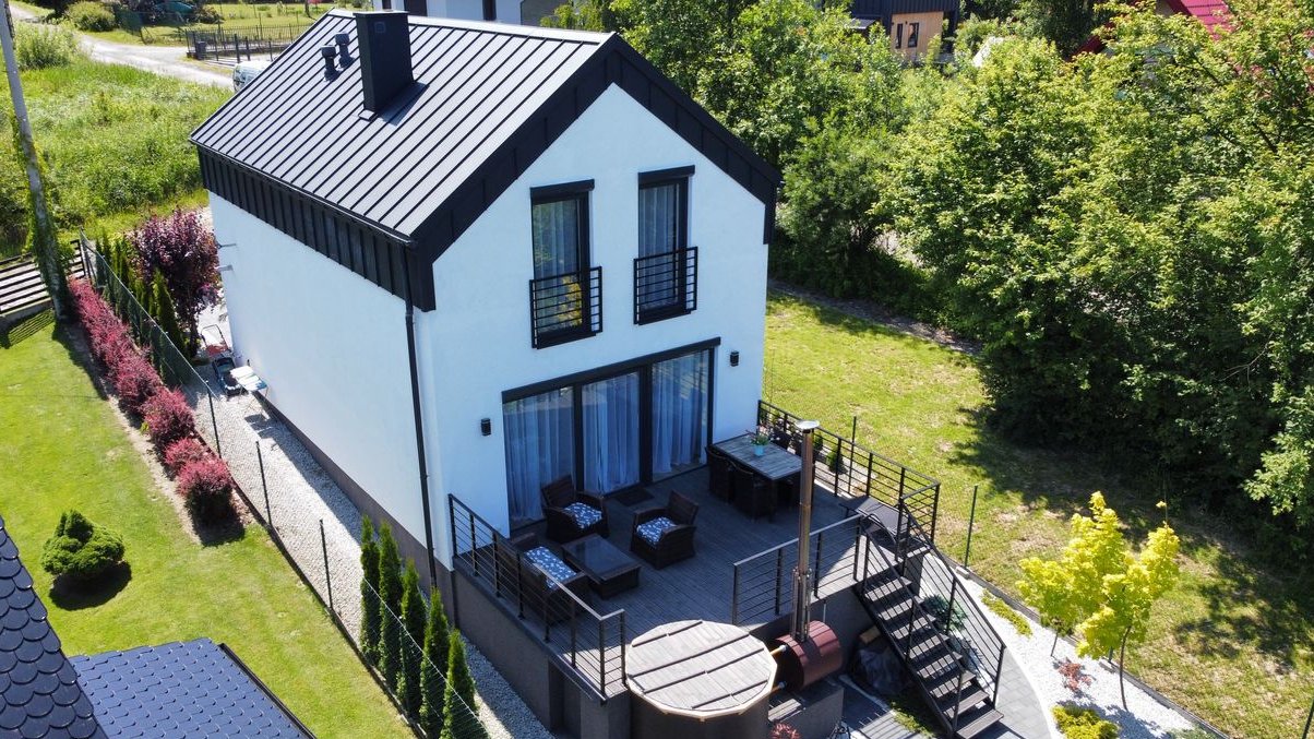 Dom nad Jeziorem z ogrodem!