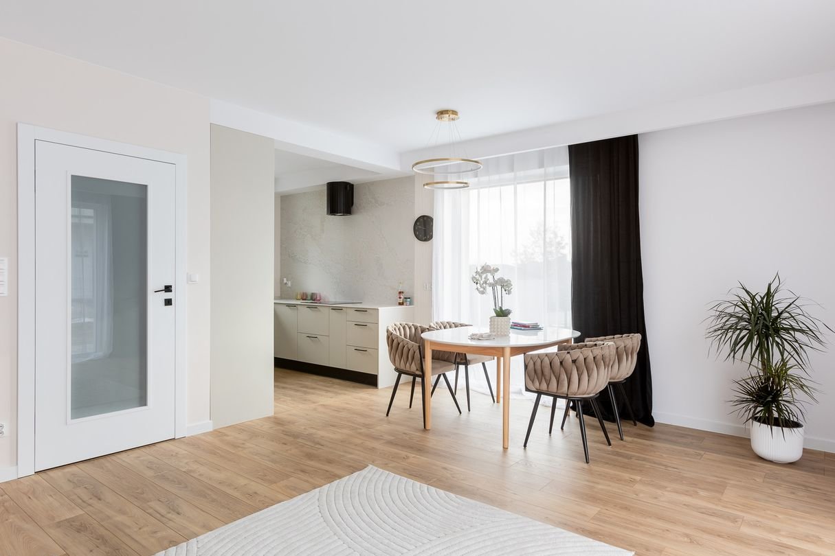 Lokal B1, Bielsko-Biała, ul. 13 Zakrętów, Dom Pod Klucz!