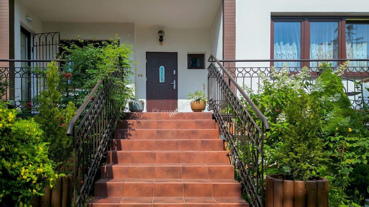 Dom dla rodziny, wynajmu lub firmy.