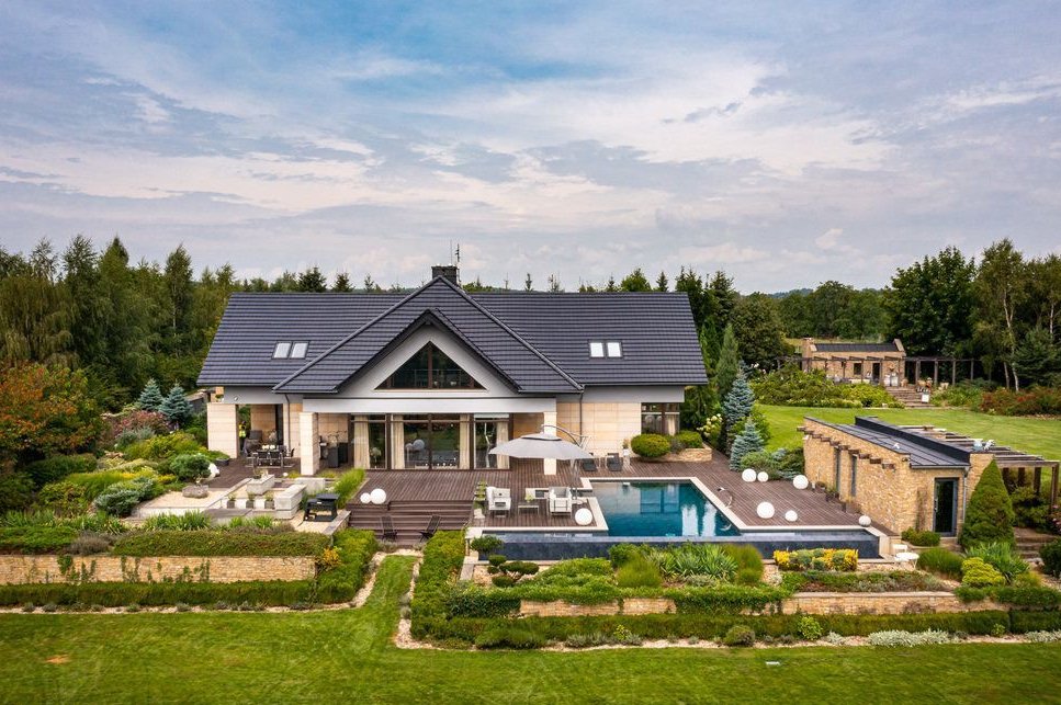 Luksusowa Willa z Basenem pod Krakowem