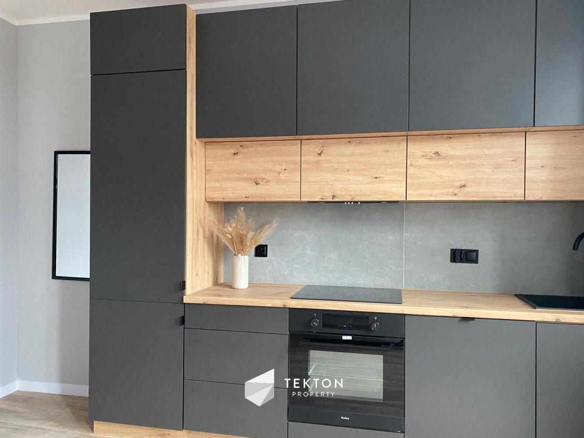 2 pokoje • Po kapitalnym remoncie • Łazarz