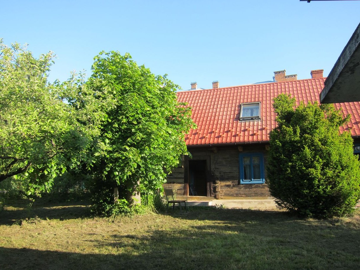 siedlisko, stuletni dom drewniany z bali , prywatnie , Brzesko 10 km