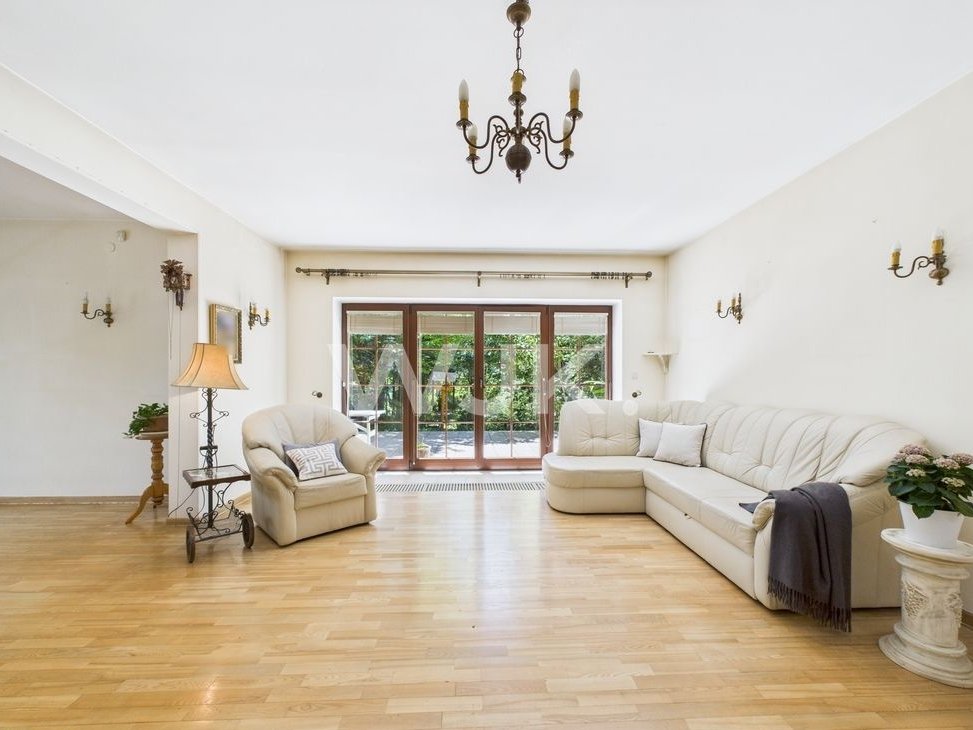 300m2, działka 1160m2, 7 pokoi, dom wolnostojący