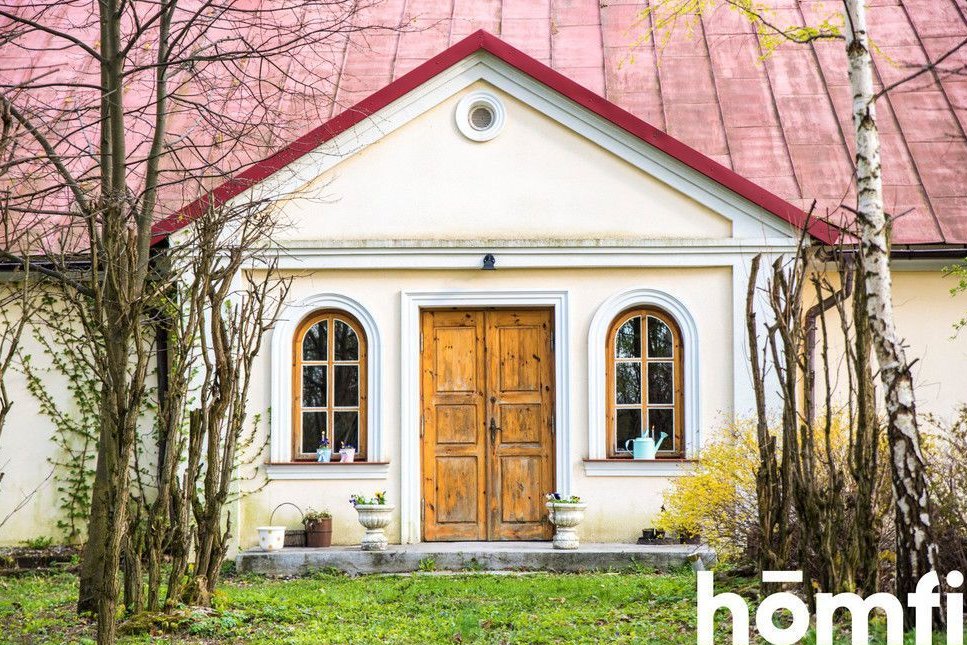 Dworek Z XX Wieku Z Dużą Działką Przy Lesie