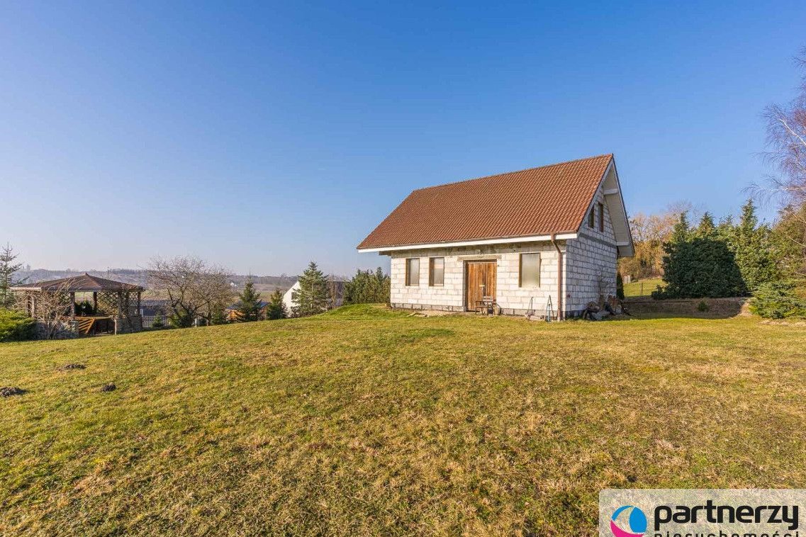 Duża działka z domem w stanie surowym zamkniętym!