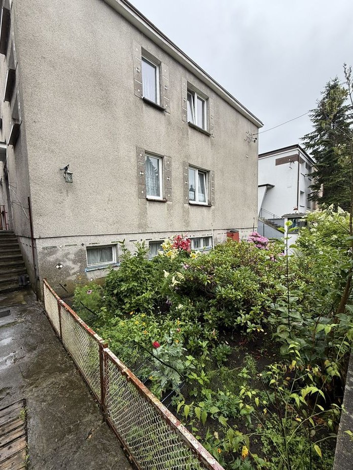 Dom z ogrodem w Rumii