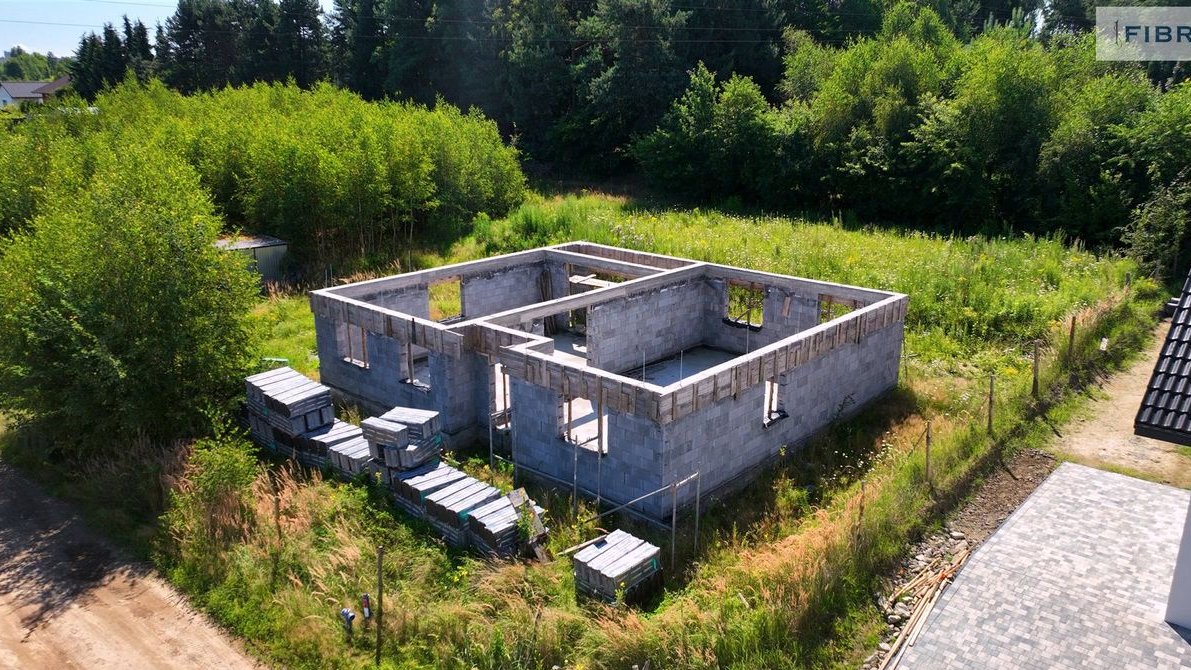 Nazwa ulicy-Głucha wskazuje jak tu jest.