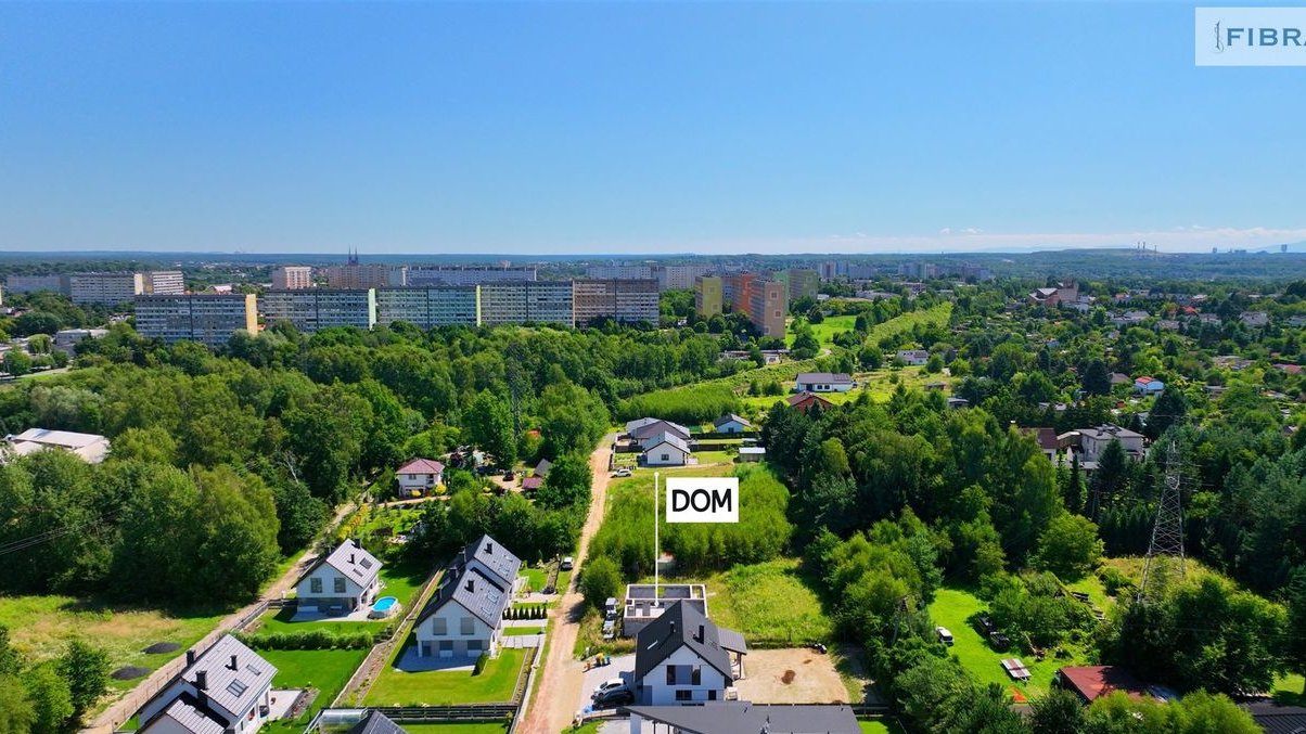 Nazwa ulicy-Głucha wskazuje jak tu jest.