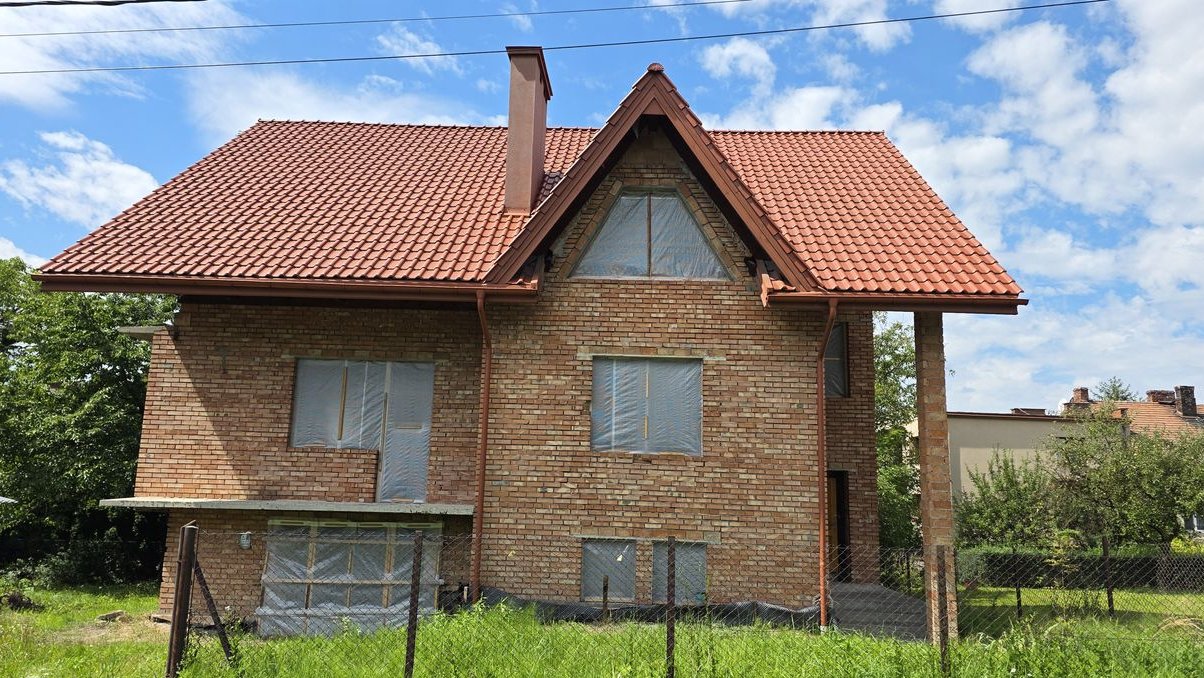 Tarnów – Piaskówka, ul. Legionów – dom 293 m²