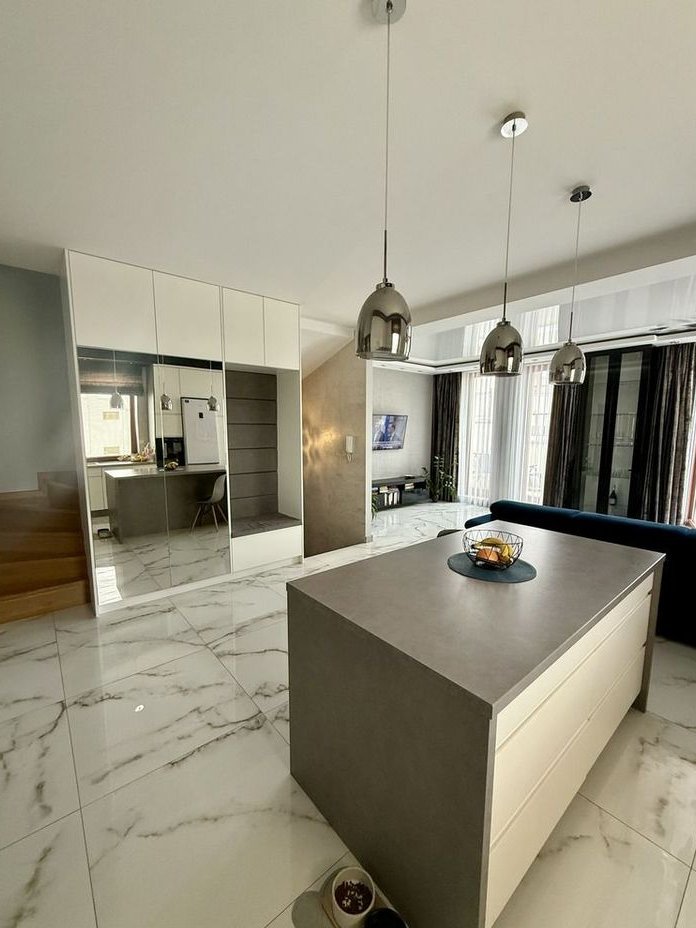 Apartament dwupoziomowy z dużym tarasem