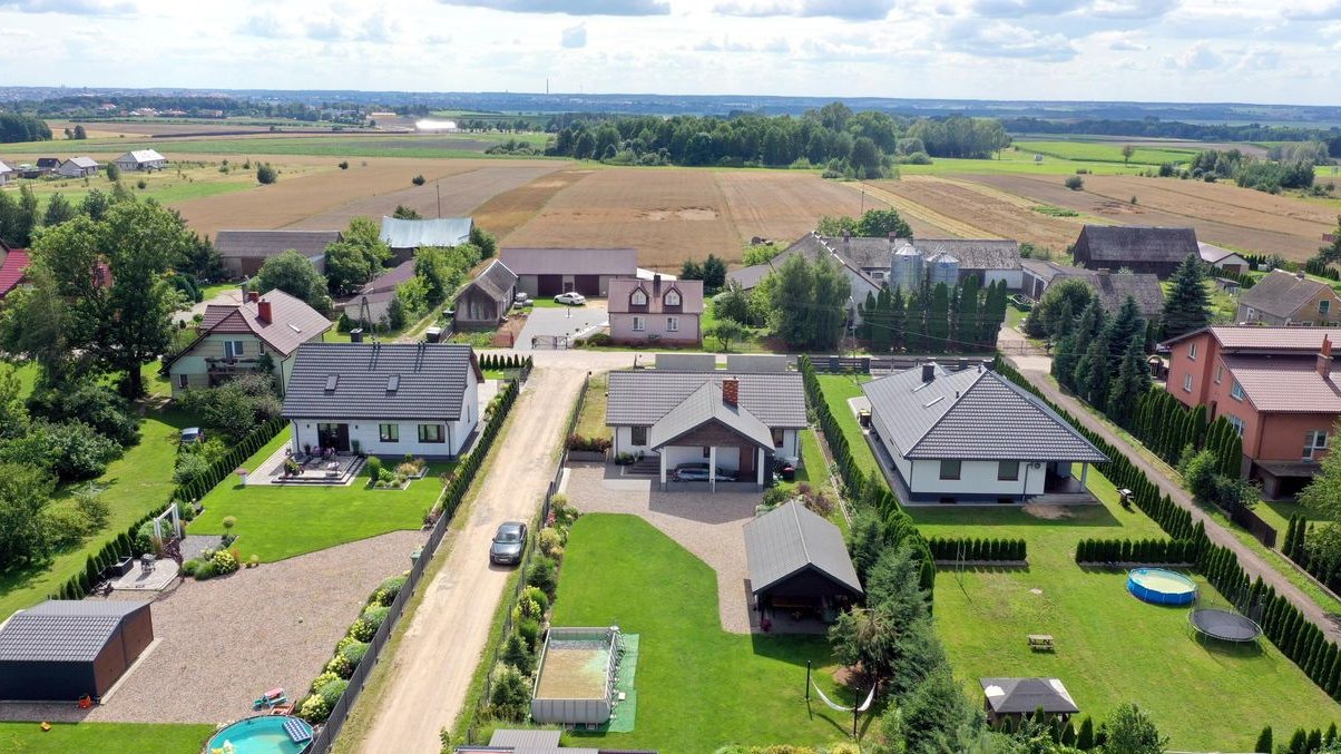 Nowa cena! Dom z przestrzenią do prowadzenia biznesu