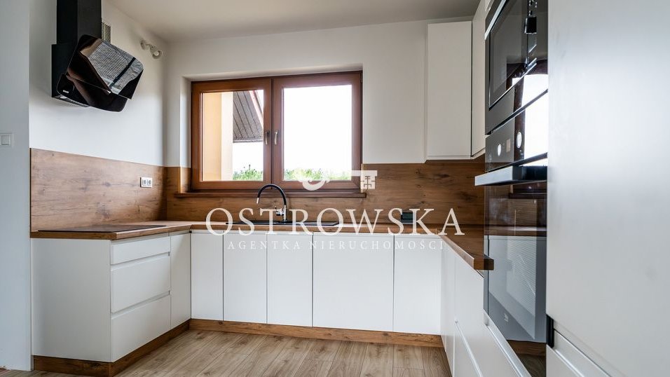 Bliźniak wykończony pod klucz! Blisko centrum!