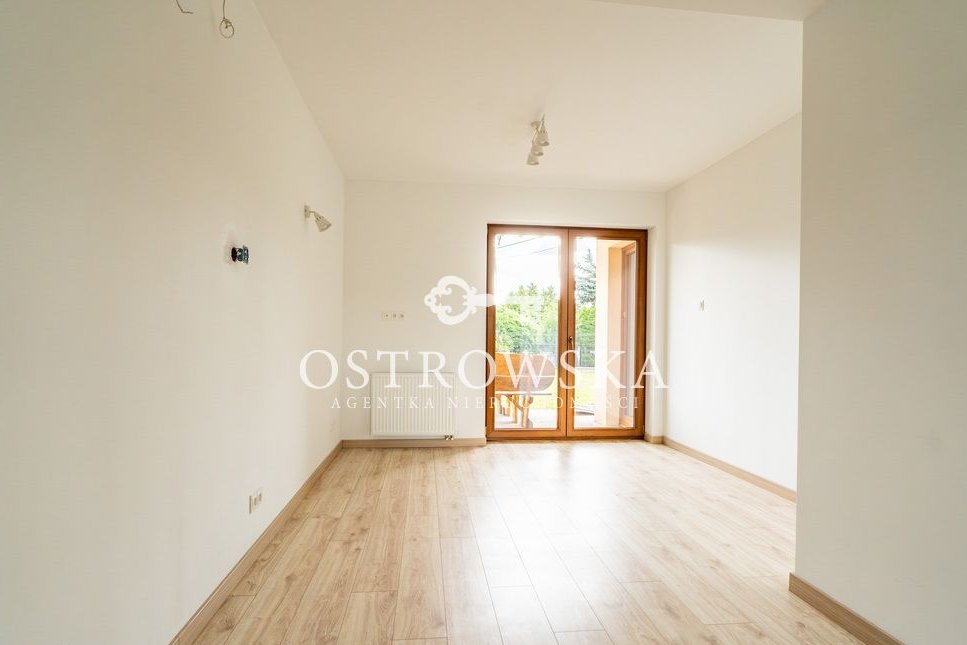 Bliźniak wykończony pod klucz! Blisko centrum!