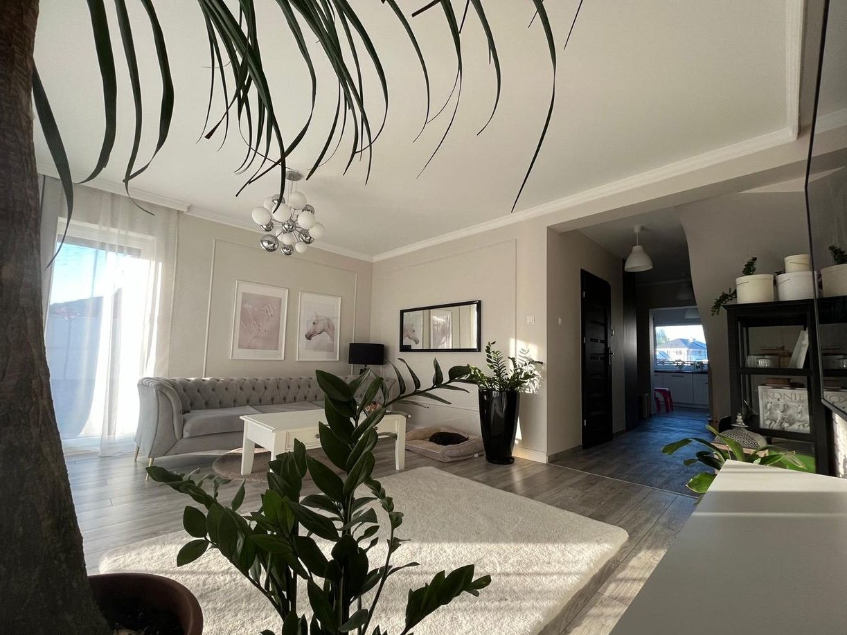 Komfortowy dom w zielonej okolicy gotowy do zamieszkania od zaraz!