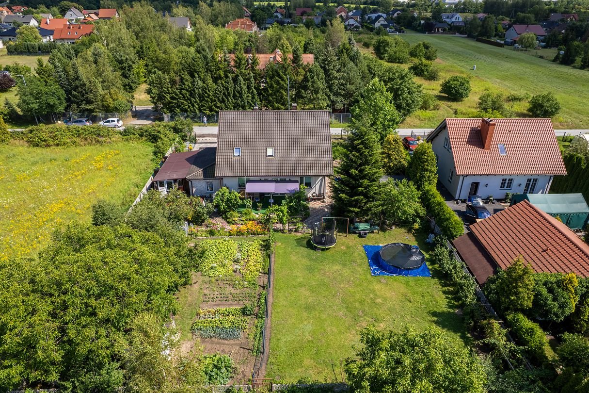 Przestronny dom z ogrodem – idealny dla rodziny lub inwestora