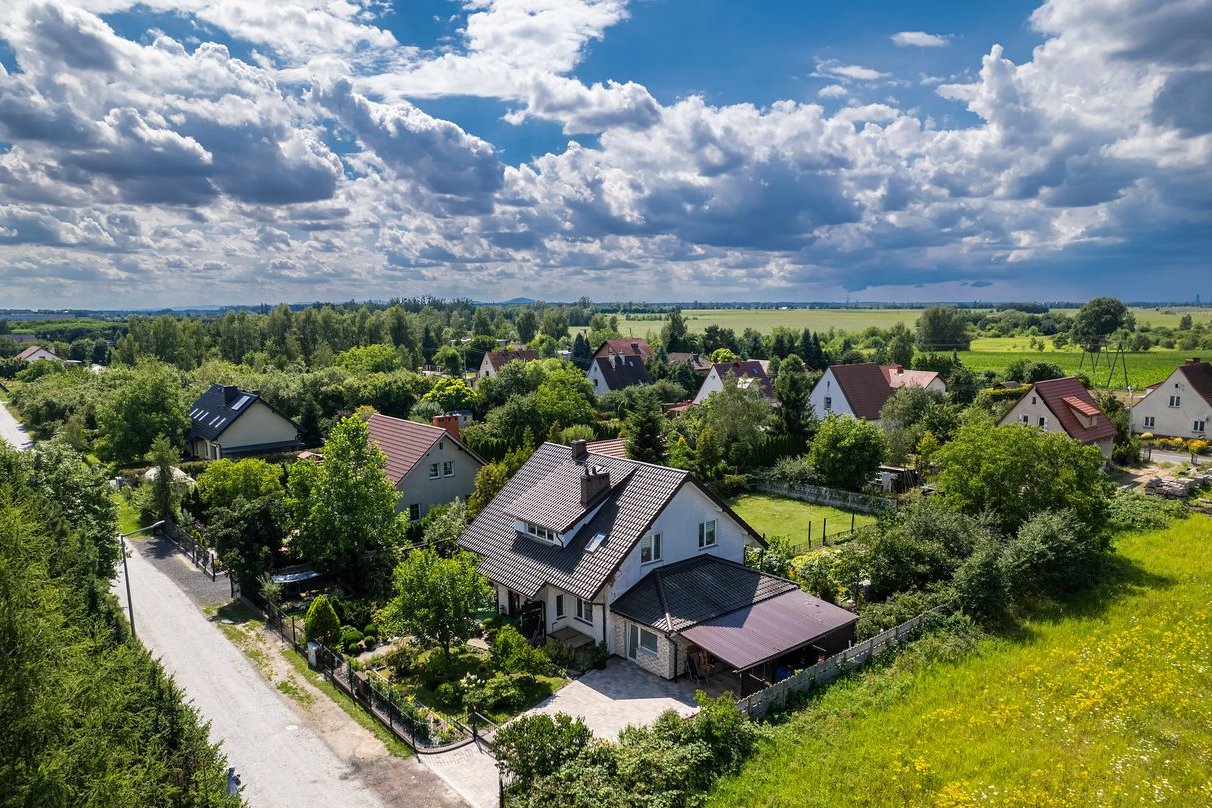 Przestronny dom z ogrodem – idealny dla rodziny lub inwestora