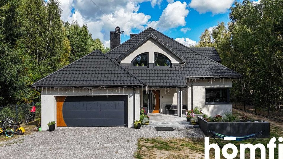 Energooszczędny dom z nowoczesną przestrzenią