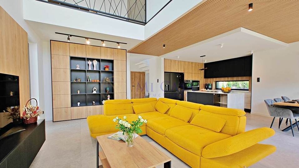 Pracuj i mieszkaj. Bud. usługowo-mieszkalny + dom