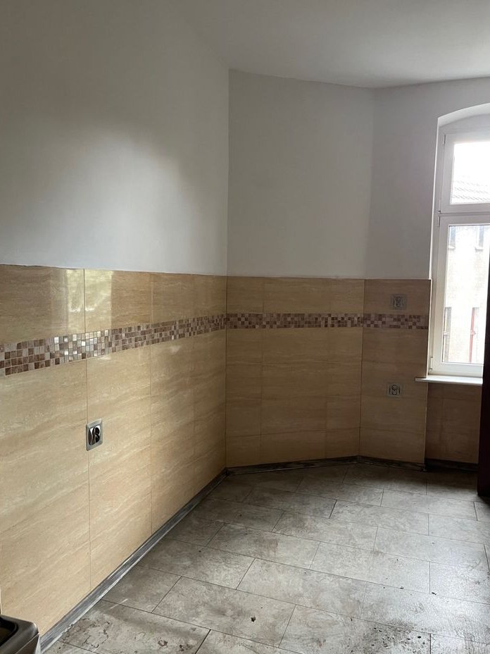 Sprzedam duże mieszkanie w kamienicy w centrum z balkonem