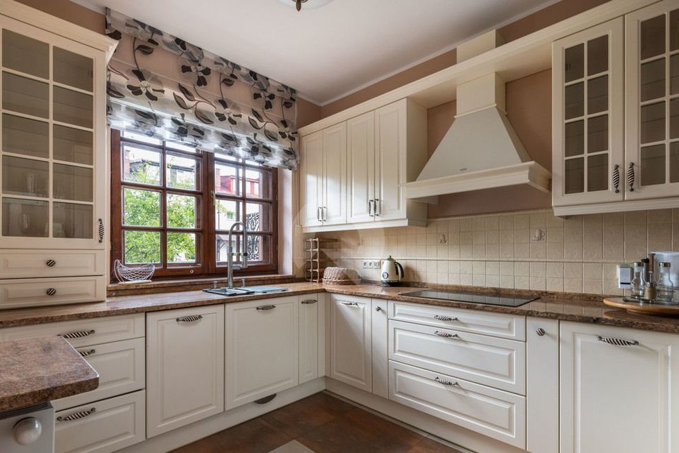 Wesoła Stara Miłosna dom przy Parku Krajobrazowym