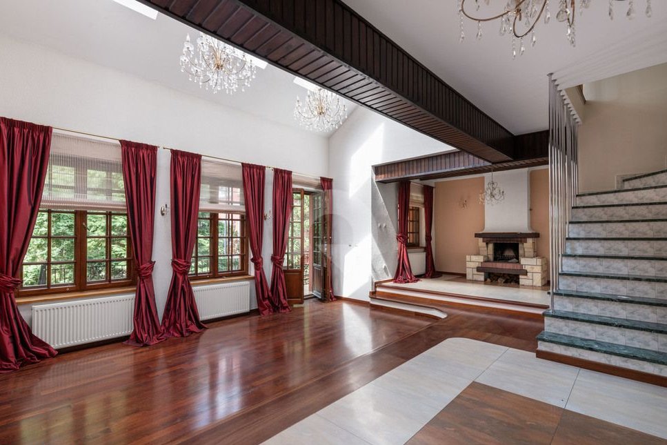 Wesoła Stara Miłosna dom przy Parku Krajobrazowym