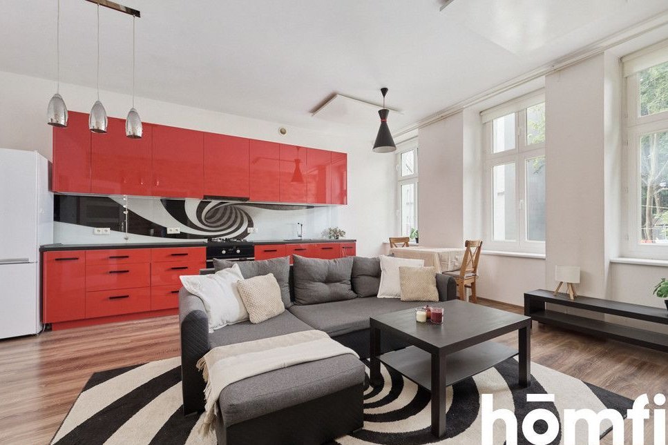 Dwupokojowe mieszkanie z piwnicą w centrum miasta