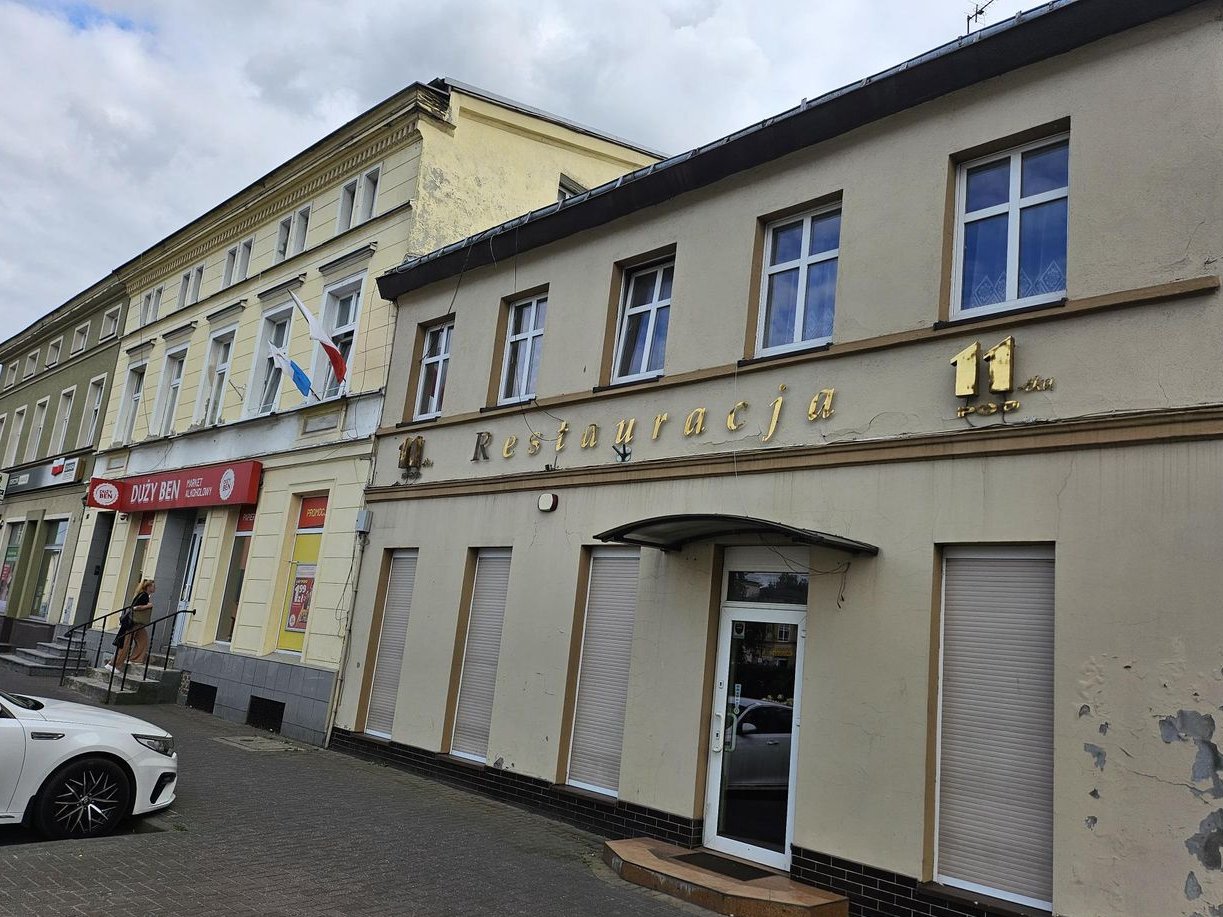 Kamienica w centrum Swarzędza -RYNEK, Klinika- Restauracja -Mieszkania