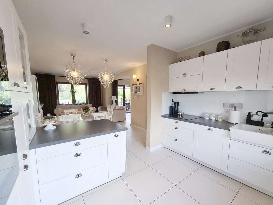 Przestronny dom z garażem w Świerklańcu