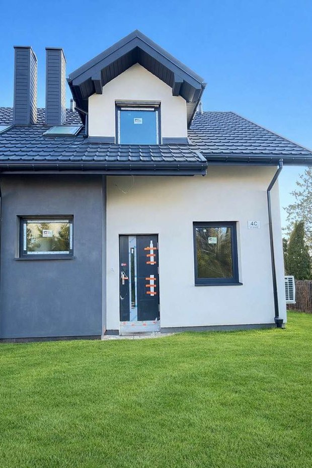 Bliźniak w podwyższonym stanie deweloperskim z ogródkiem !!! Zwięczyca