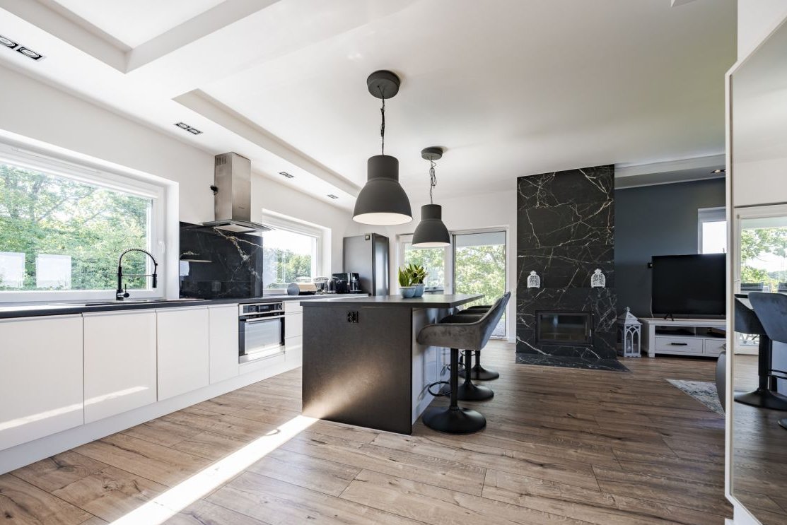 Dom ekologiczny i ekonomiczny, pompa ciepła, garaż