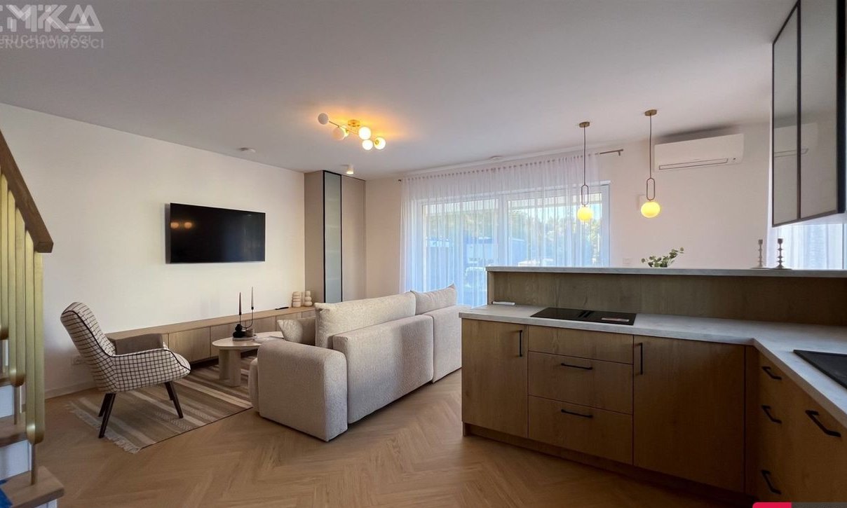 Nowoczesne domy w Łochowie przy Kanale Noteckim