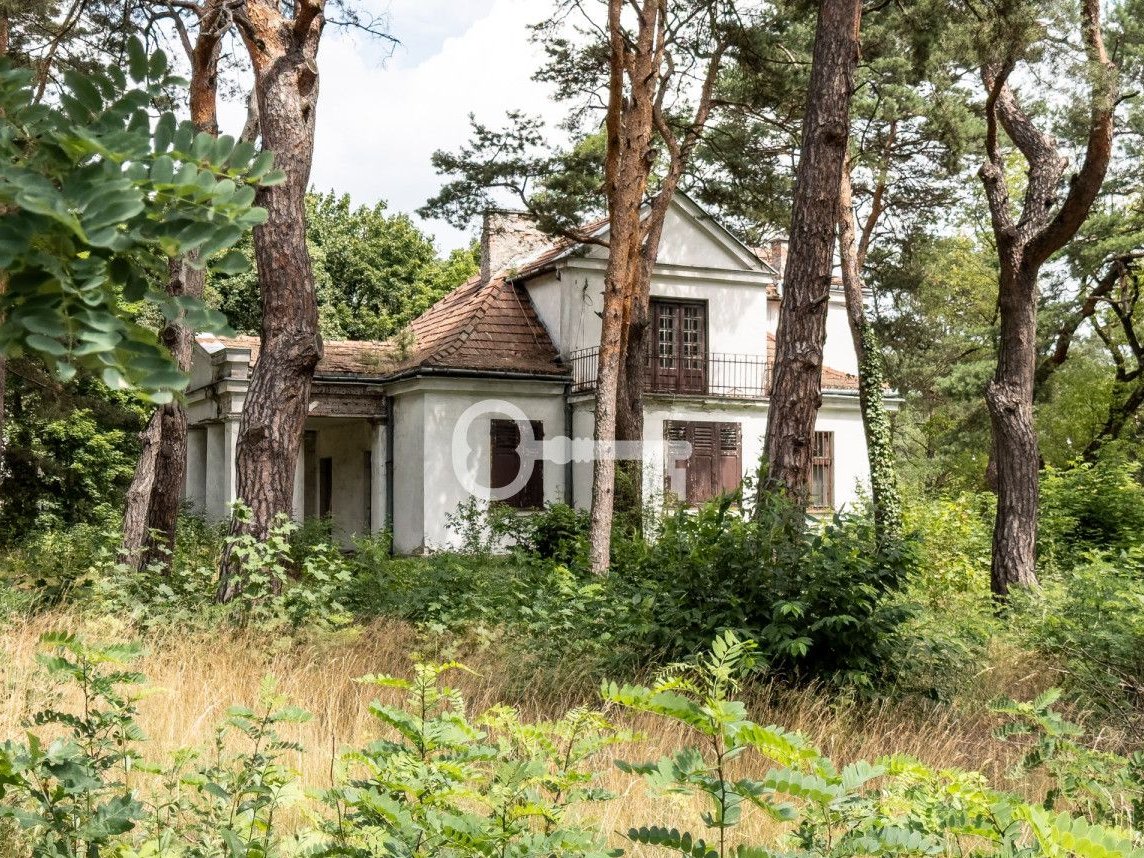 Piękna działka z willą | Widoczna lokalizacja