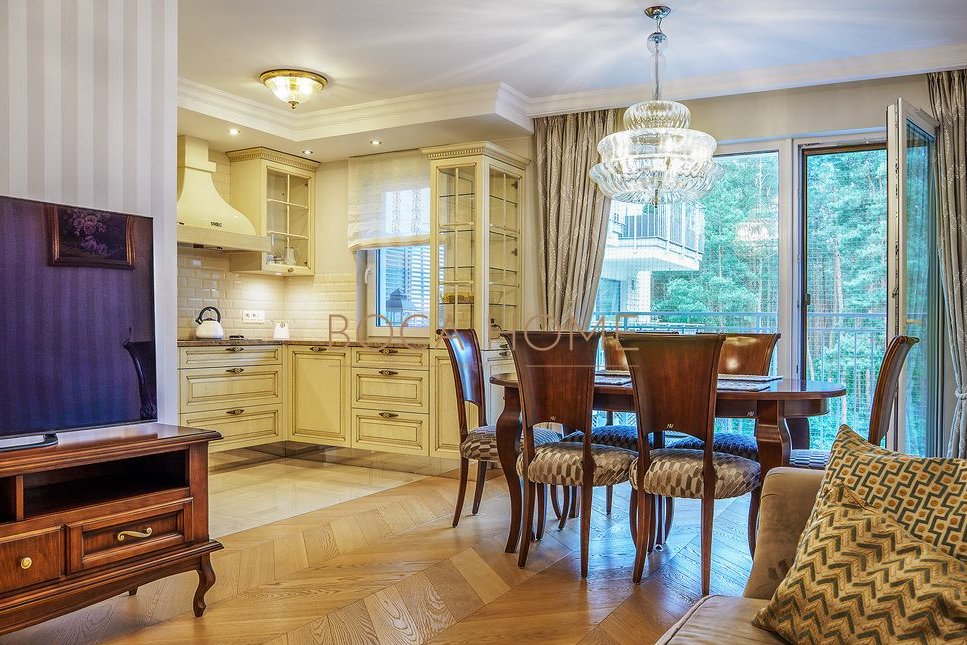 M4 w Aninie z widokiem na las – 101 m², 2 Tarasy