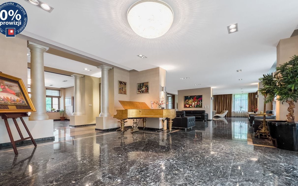 Prestiżowa rezydencja z basenem i zabytkowym parkiem | Cieszanowice.