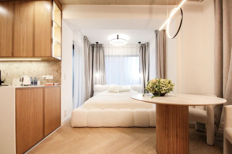 Apartamenty Złota - kawalerka z potencjałem