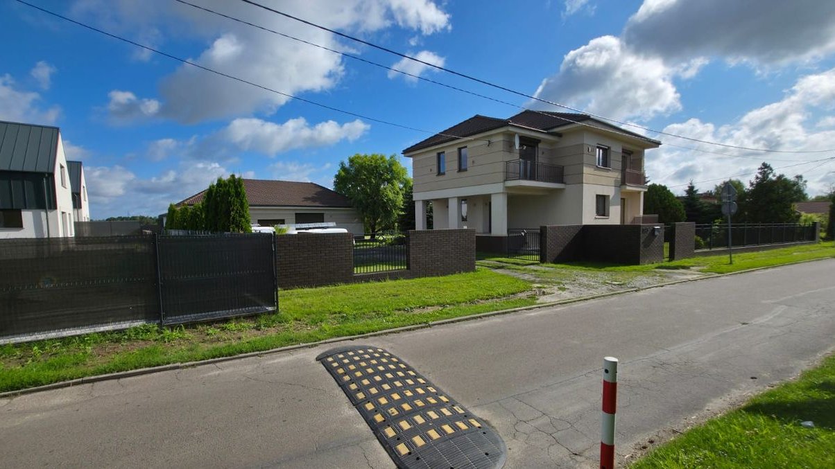 Dom z dużym potencjałem i doskonałej lokalziacji - Sulisławice