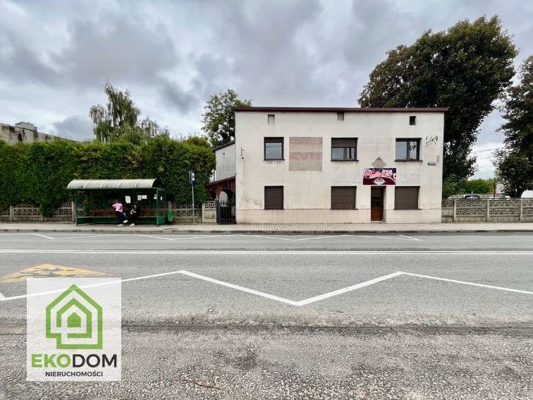 Nieruchomość mieszkalno-usługowa na sprzedaż – Woźniki