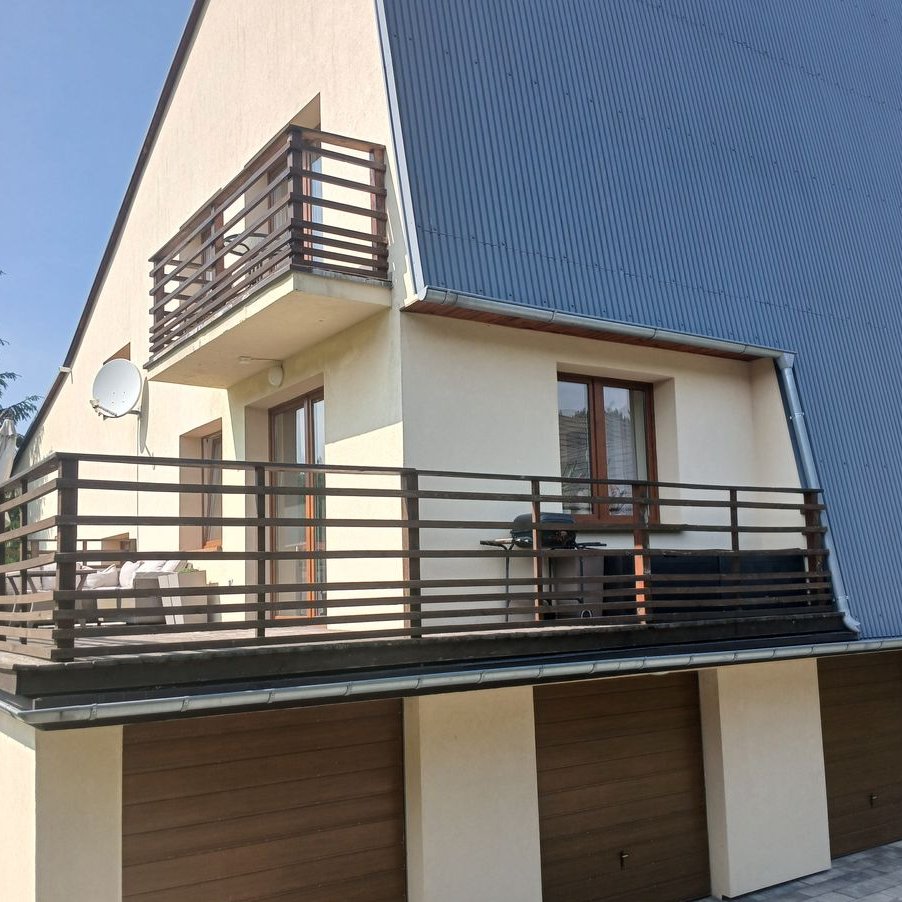 NOWY DOM5mieszkań ,3garaże,sauna,taras-duża działka widok,mega dojazd