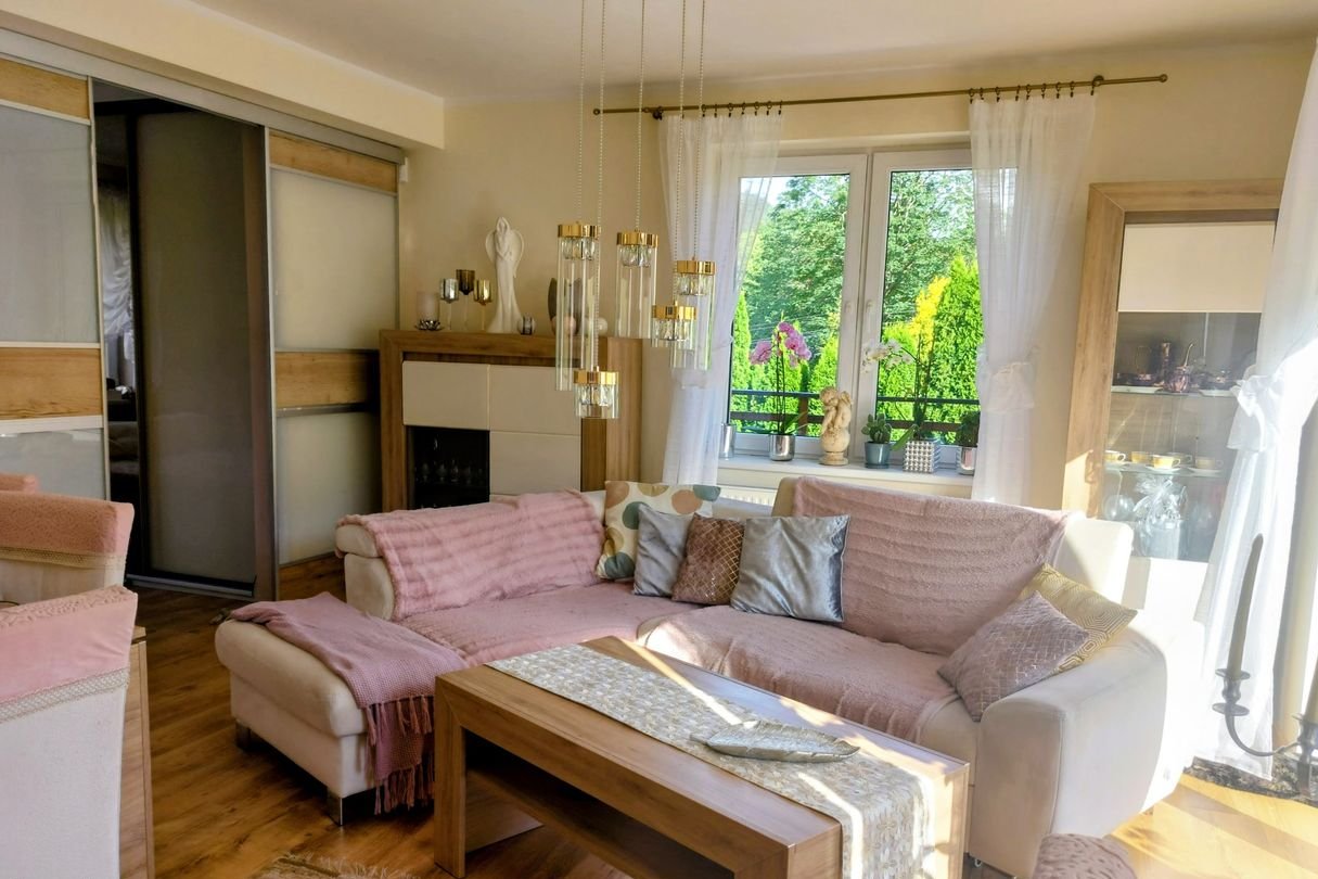 NOWY DOM5mieszkań ,3garaże,sauna,taras-duża działka widok,mega dojazd