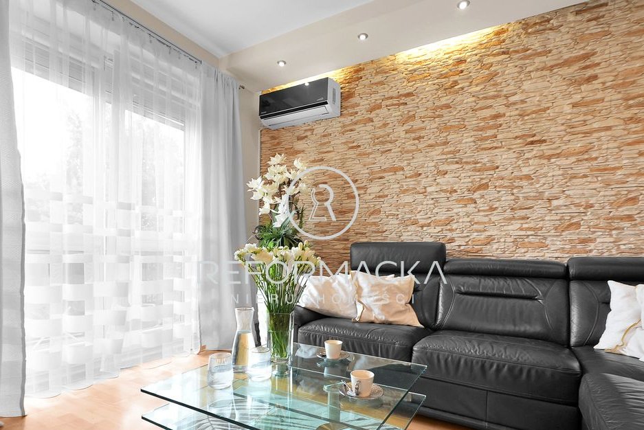 Niskie opłaty, garaż w bryle, ogród, fotowoltaika.