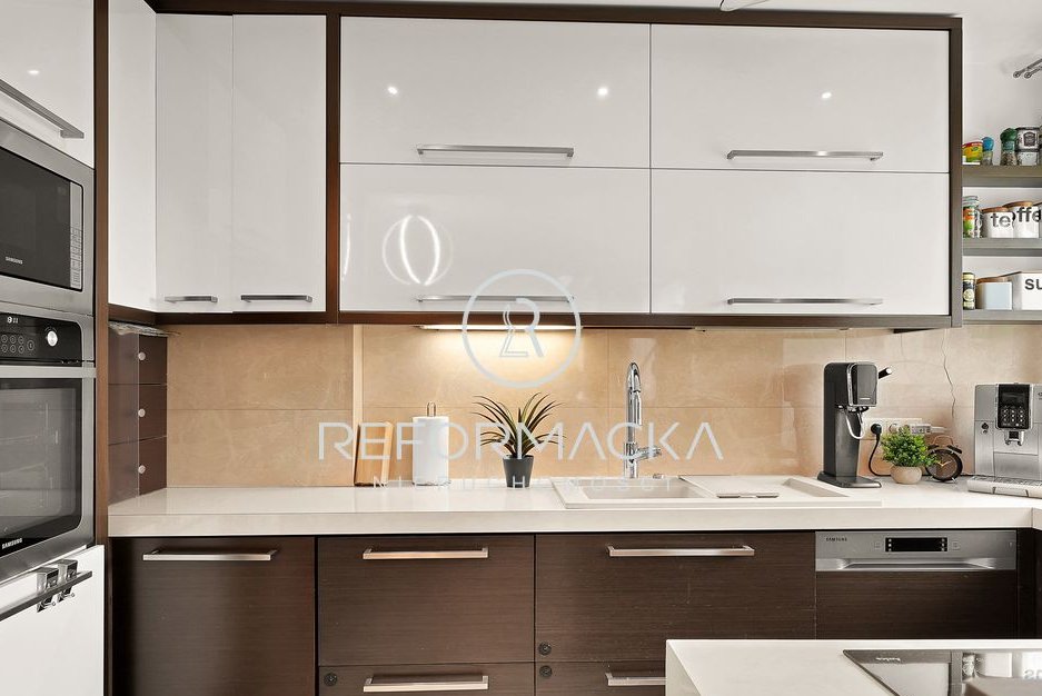 Niskie opłaty, garaż w bryle, ogród, fotowoltaika.