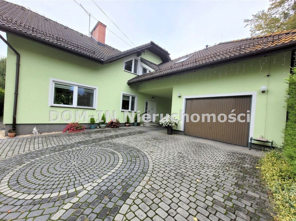 Dom blisko Rynku w Strumieniu z 2002 roku