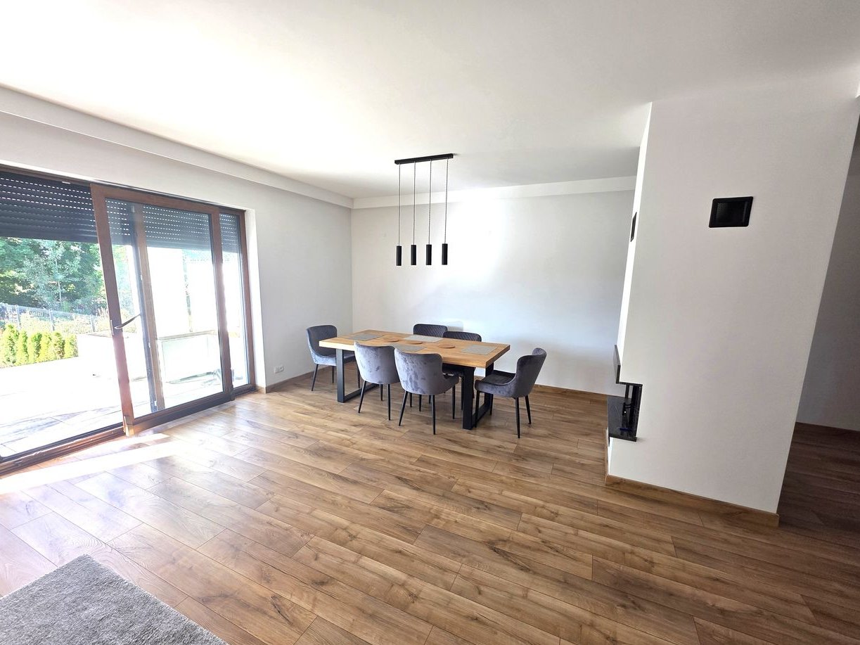 Świetny dom w Dyminach, wysoki standard wykończenia, strzeżone osiedle