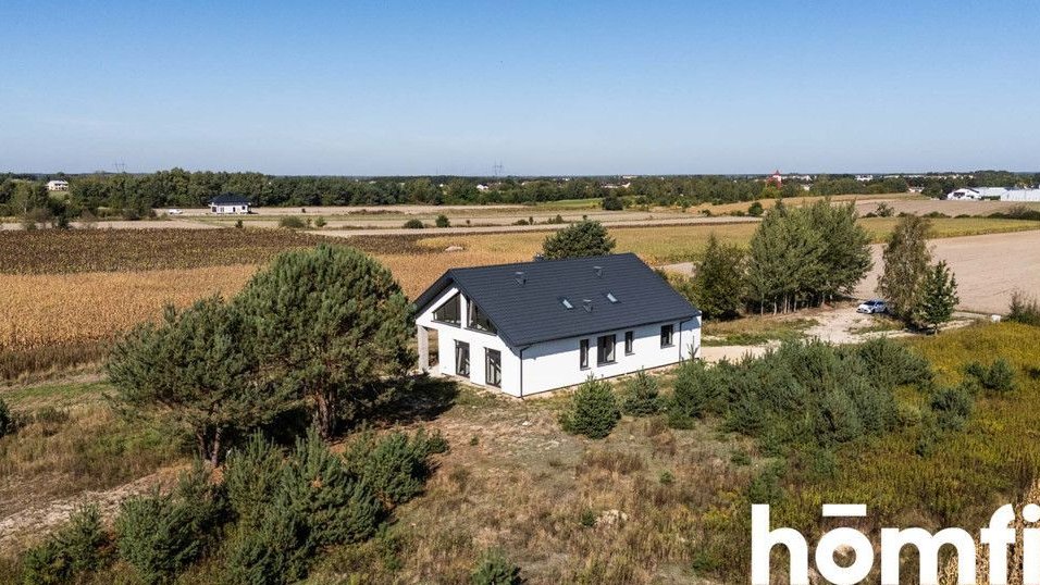 Dom pod lasem w stanie deweloperskim +