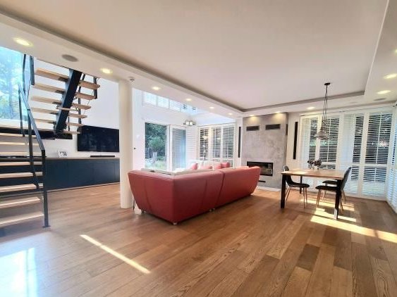 Willa w lesie, z ogrodem i sadem, blisko Centrum