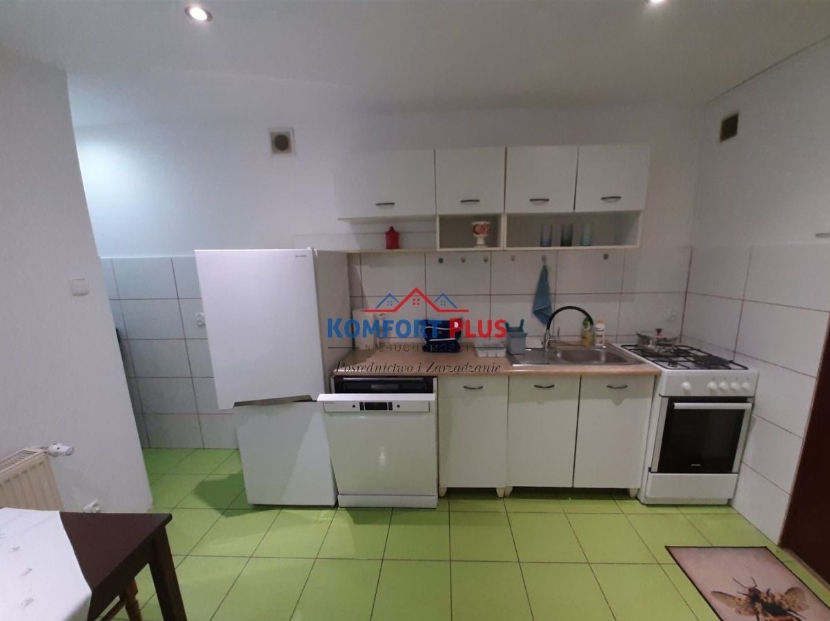 ul. Słowackiego, w pobliżu starówki, kawalerka,37m