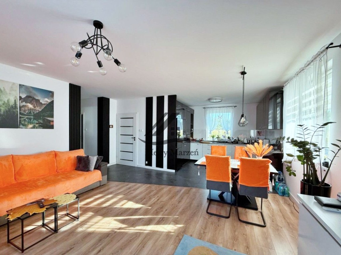 Niewielki urokliwy dom! Cicha i spokojna okolica!