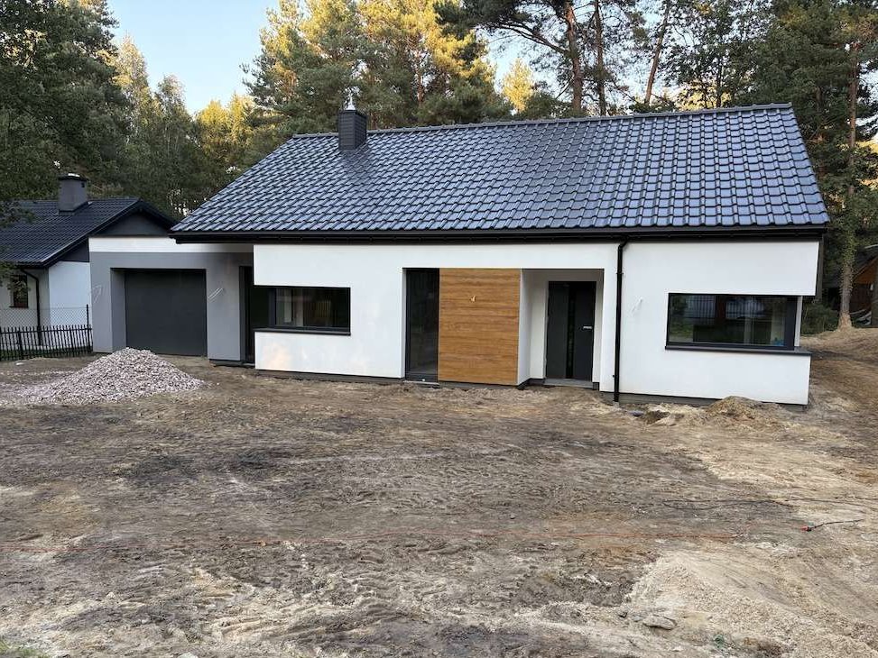 Sprzedam dom z garażem w miejscowości Rosanów, ul. Małgorzaty