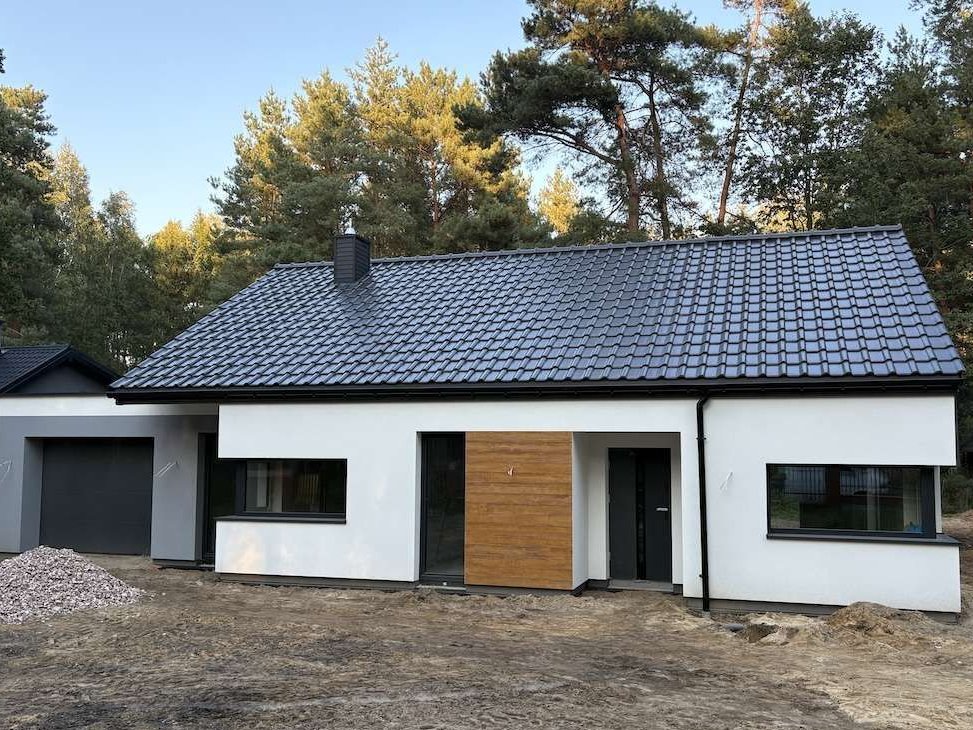 Sprzedam dom z garażem w miejscowości Rosanów, ul. Małgorzaty